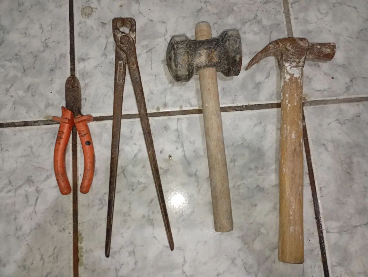 Kit de ferramentas para trabalhos manuais