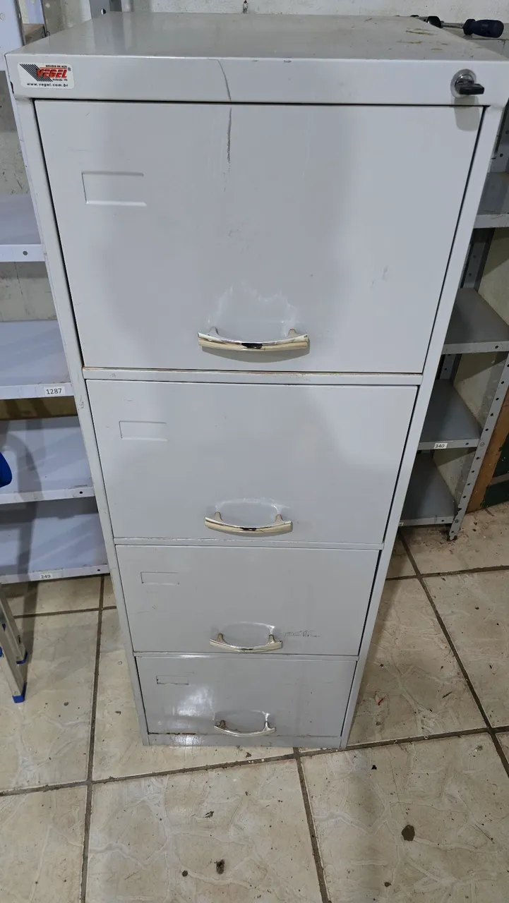 Gaveteiro de Metal Cinza - Ideal para Organização