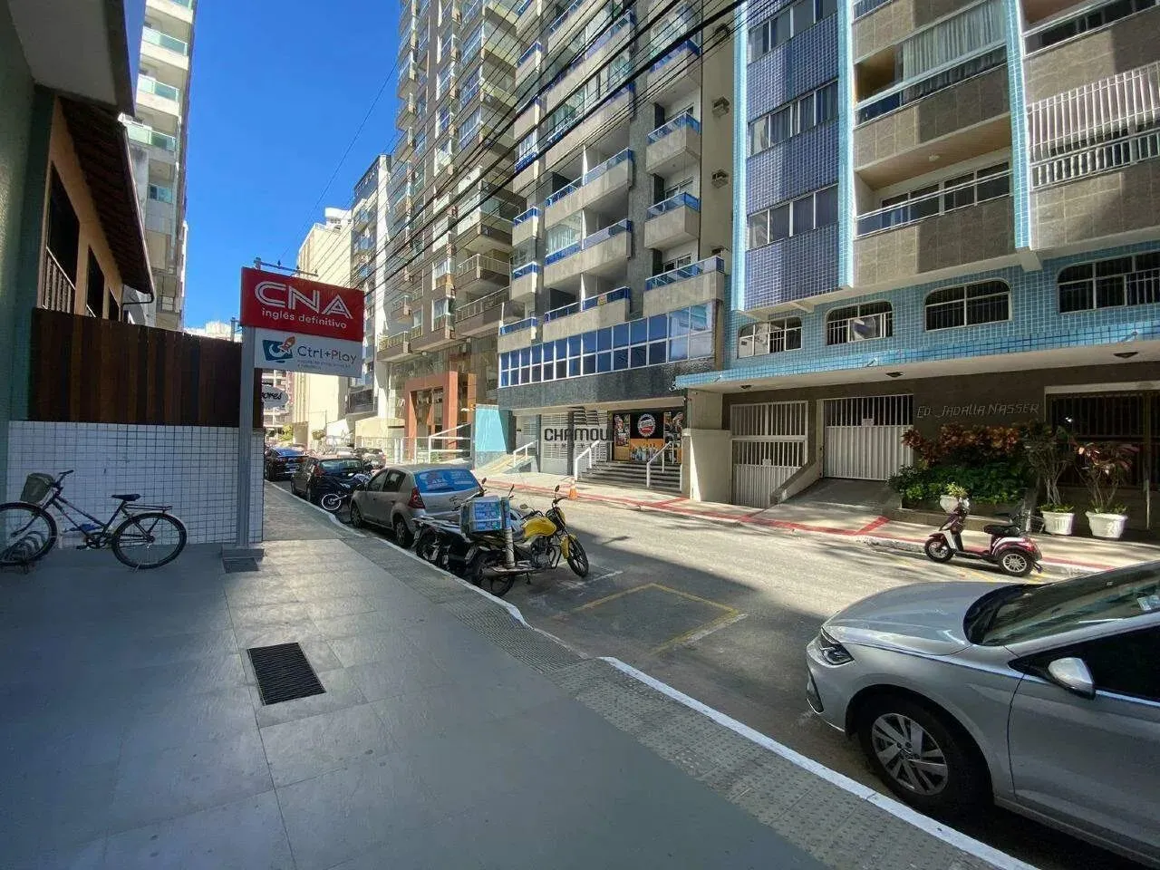 Loja com 35 M² com excelente localização no Centro de Guarapari.