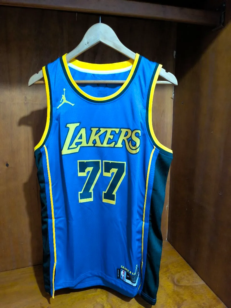 Camisa Lakers Jordan 77