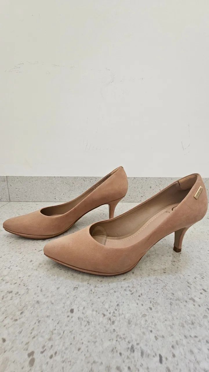 Scarpin nobuck nude 35
