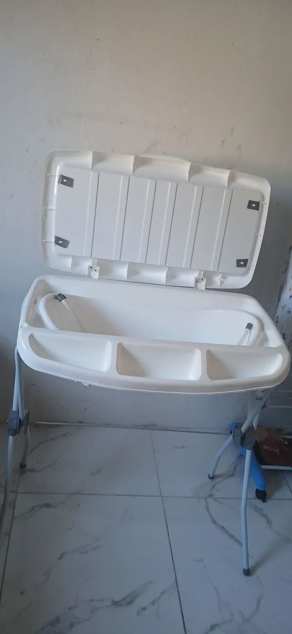 Bathtub with Changing Table64861036088067121