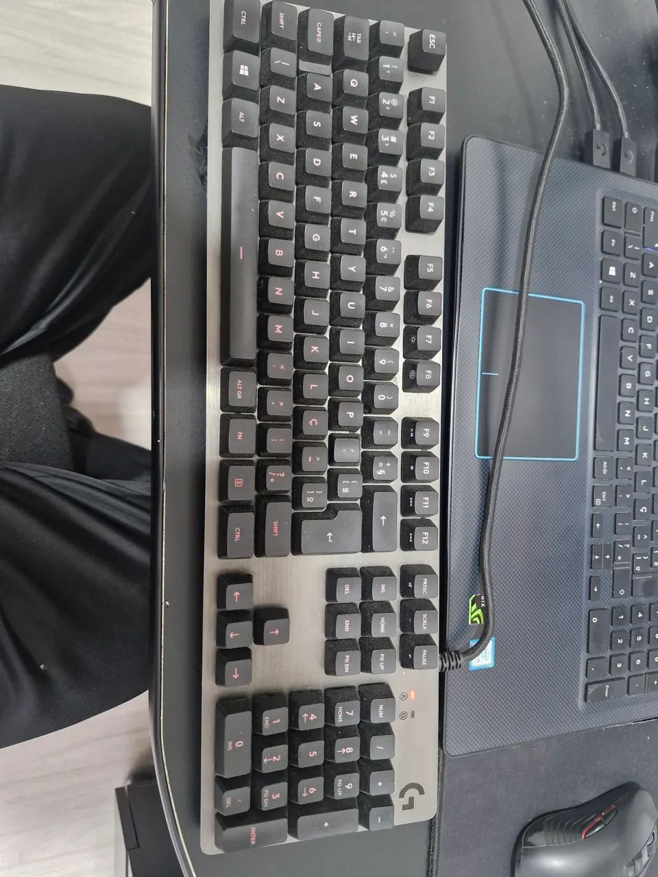 Teclado Logitech G413 mecânico 