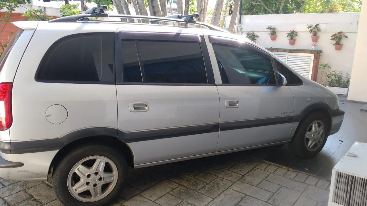 Zafira Elegance 2005 Automático  - Foto 2