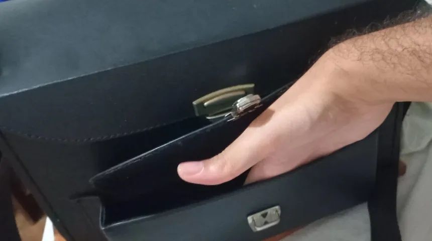 Maleta Fotogrfica Militar Vintage em Couro 1980 Artesanal, Original, Colecionável  - Foto 6