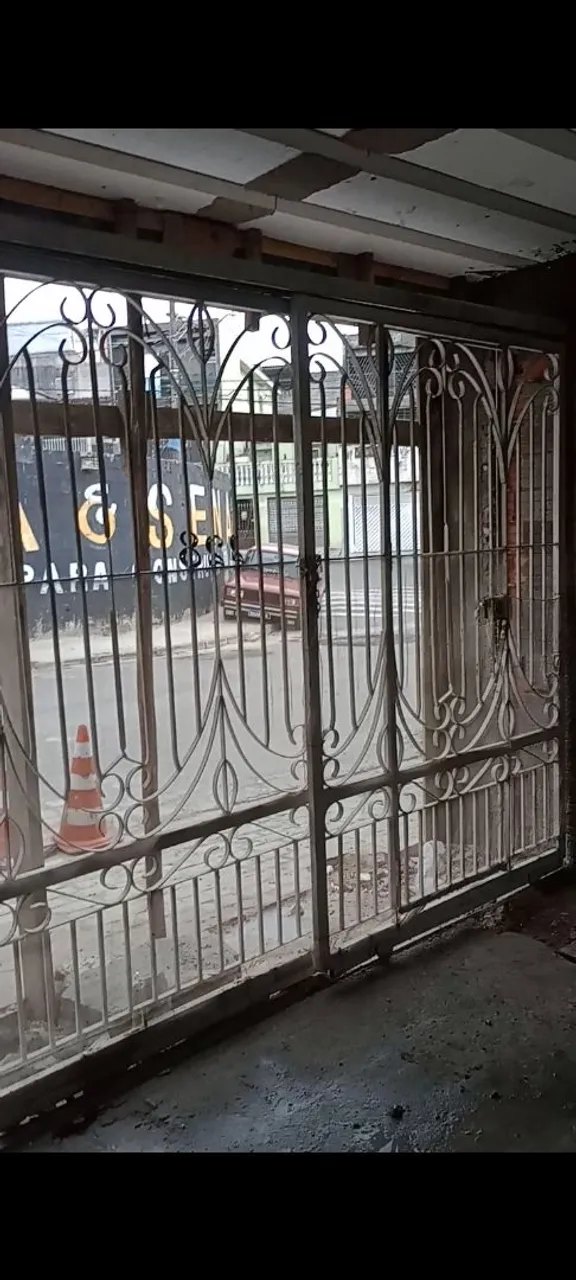 Portão de Ferro com Design Clássico
