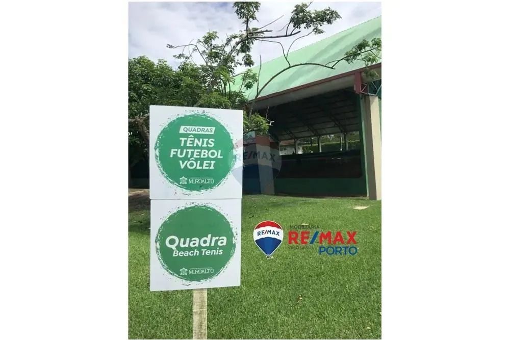 Terreno beira-mar com 620m² no Condomínio Residencial Muro Alto