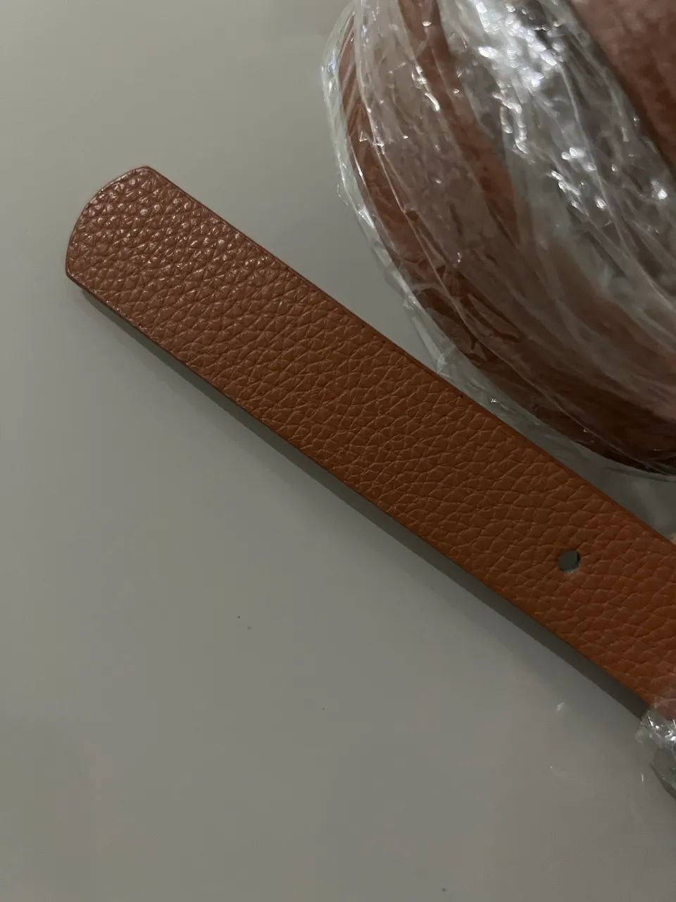 Cinto de couro Caramelo / Fivela Dourada - Foto 3