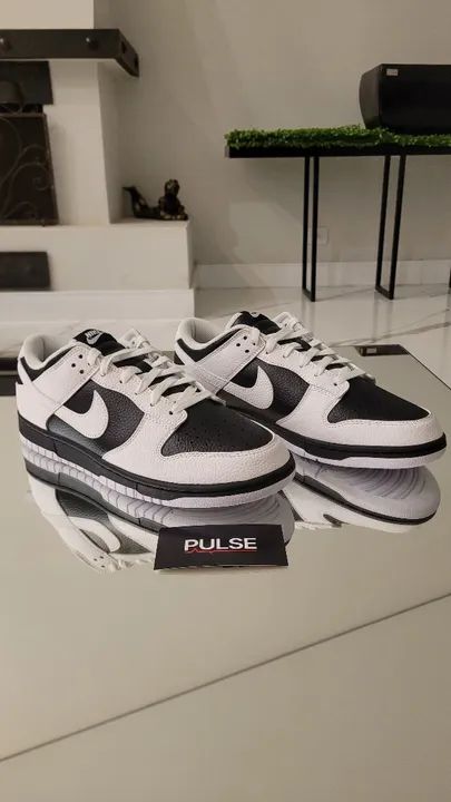 Nike Dunk Low Retro Reverse Panda - Tamanho 42BR - Foto 2