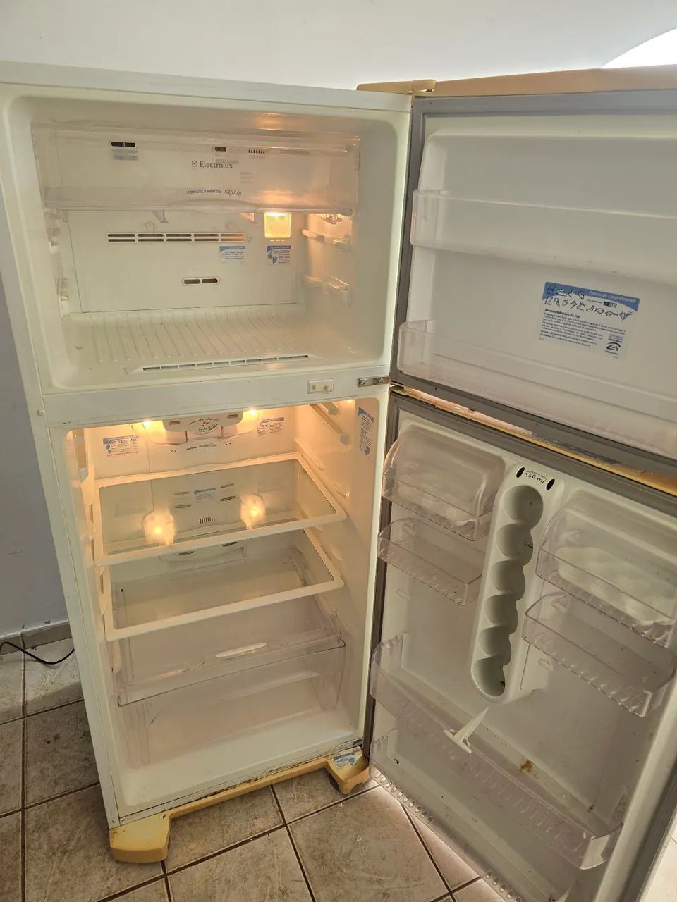 Geladeira Electrolux Frost Free nunca mexida Entrego  - Foto 4