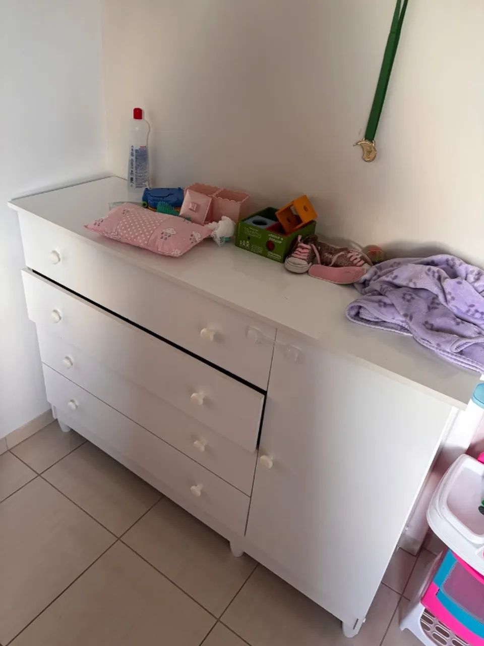 Guarda roupa e cômoda infantil R$ 200 - Foto 4
