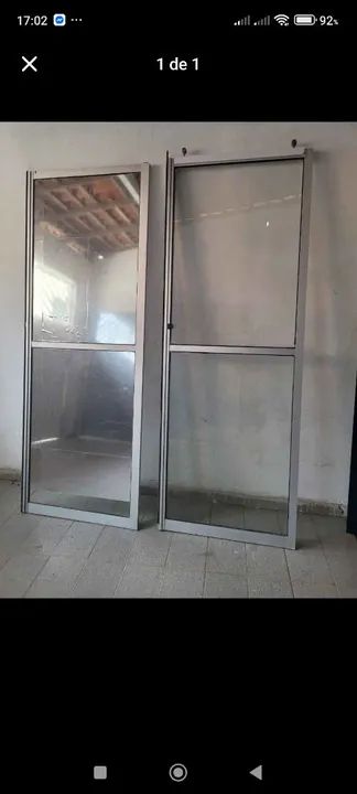 Porta de vidro 450,00
