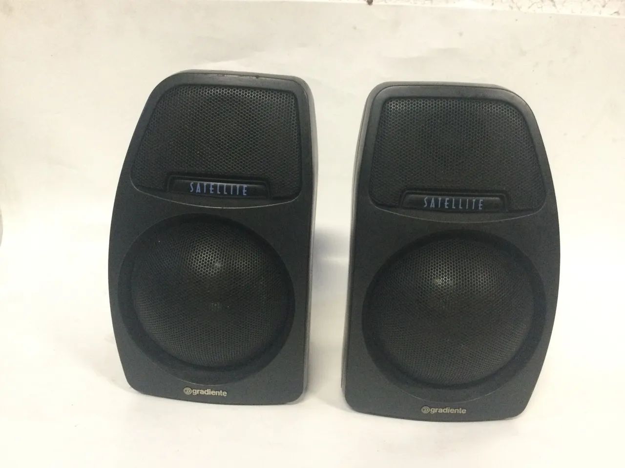 Caixas de Som Satellite Gradiente st-1001