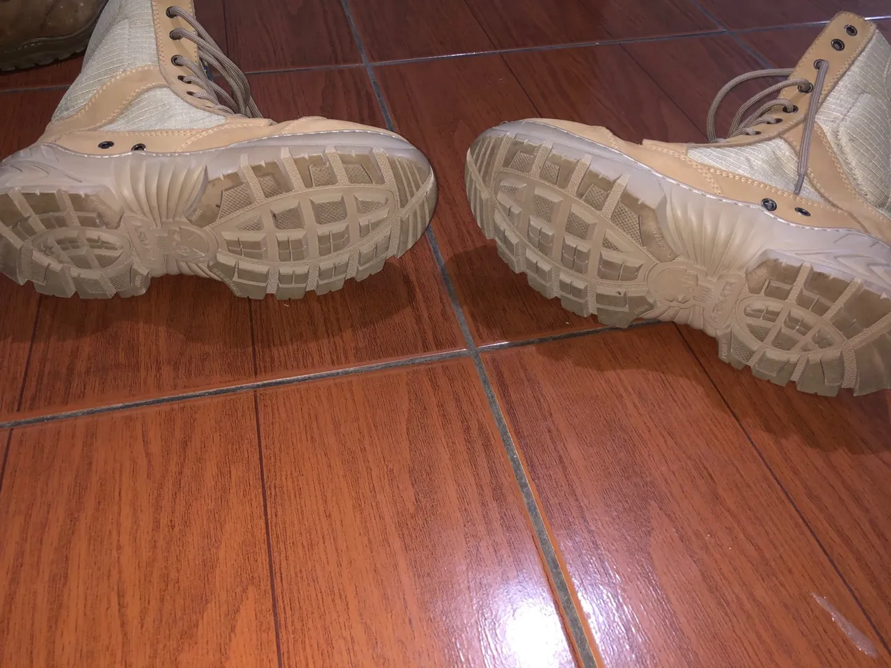 Botas Táticas Bege - Conforto e Durabilidade Coturno coyote