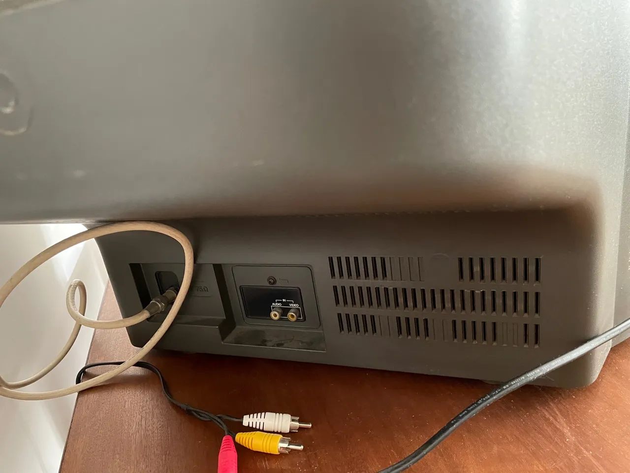 TV CINE MASTER 20 pol com controle - raridade - Foto 4