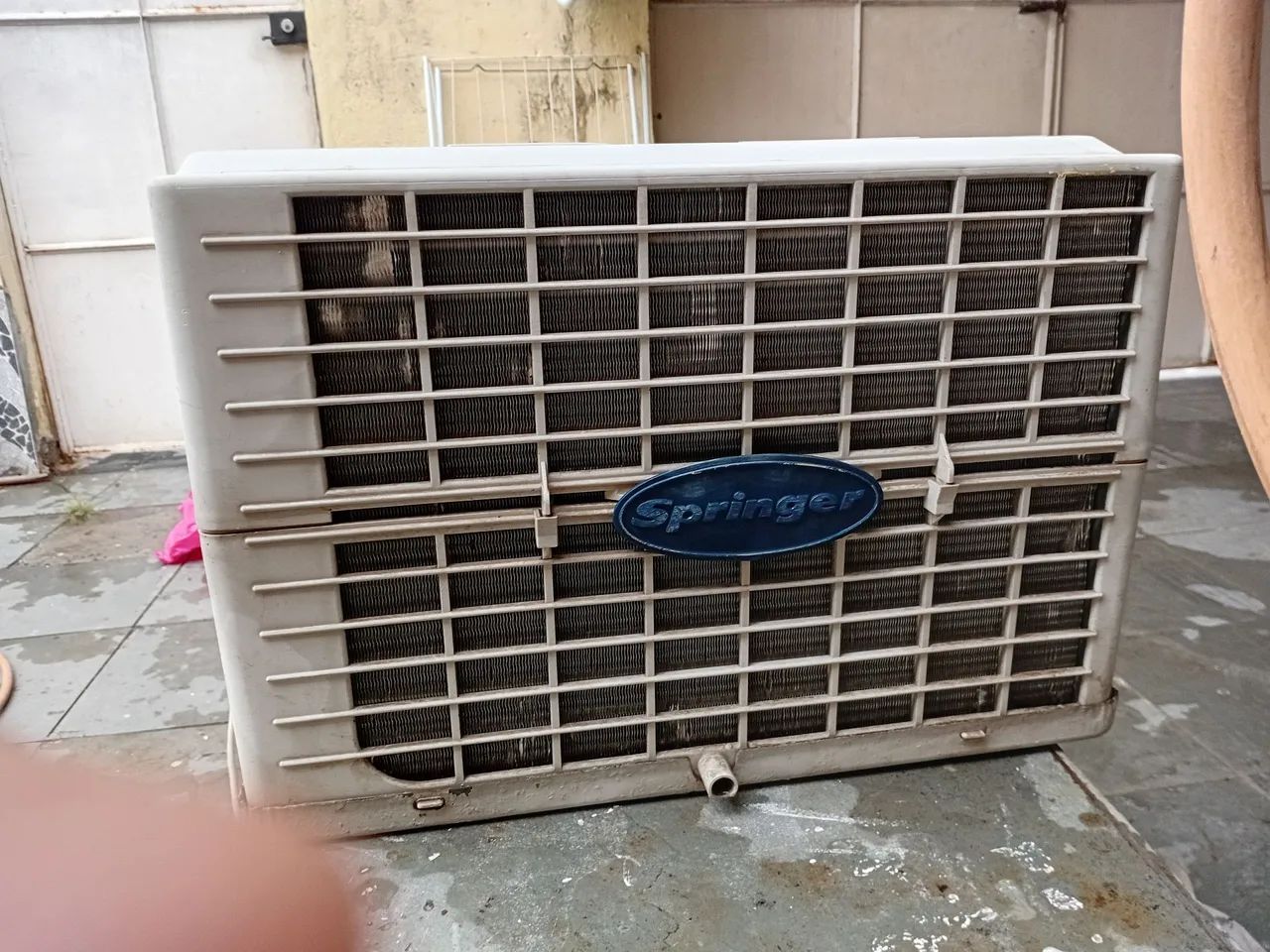 Ar condicionado Springer 7500 BTU , Funcionando MAS NÃO ESTÁ GELANDO,  nao sei se é gás  - Foto 4