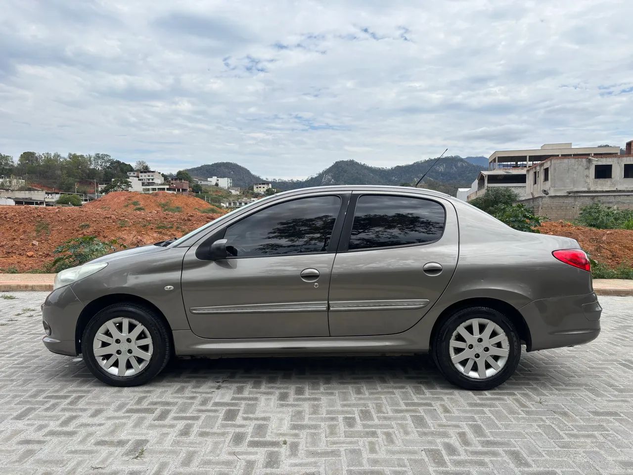 Peugeot 207 2012