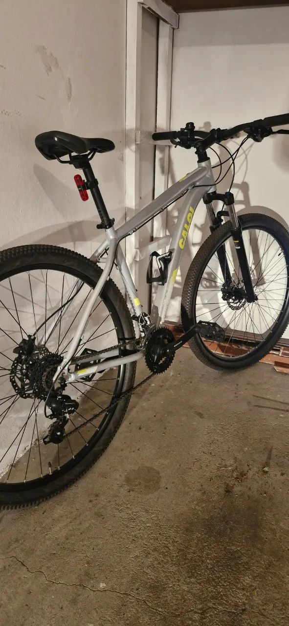 Bicicleta Caloi Explorer quadro G aro 29