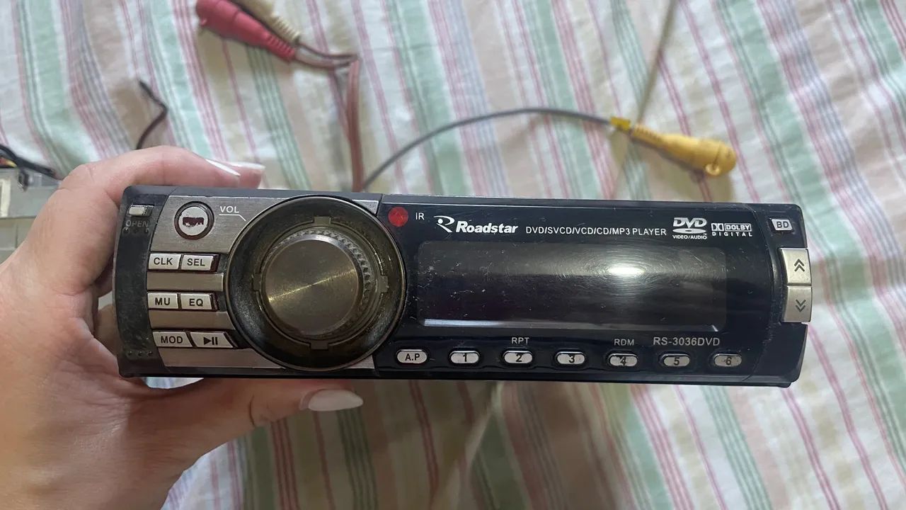Rádio de carro roadster não sei se funciona 