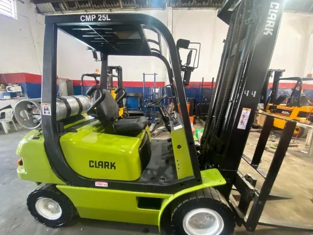 locação de empilhadeira a combustão - Foto 2