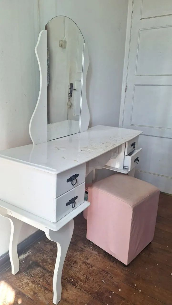 Oportunidade: Conjunto Penteadeira com Espelho e Puff - Ótimo Preço<br>300 reais - Foto 4