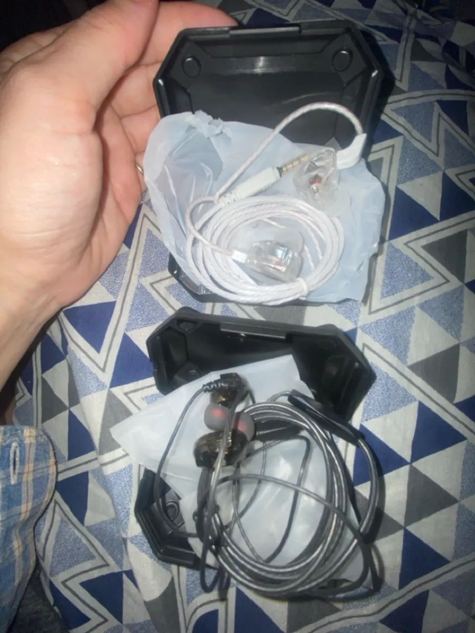 Fone de ouvido Qkz intra-auricular transparente