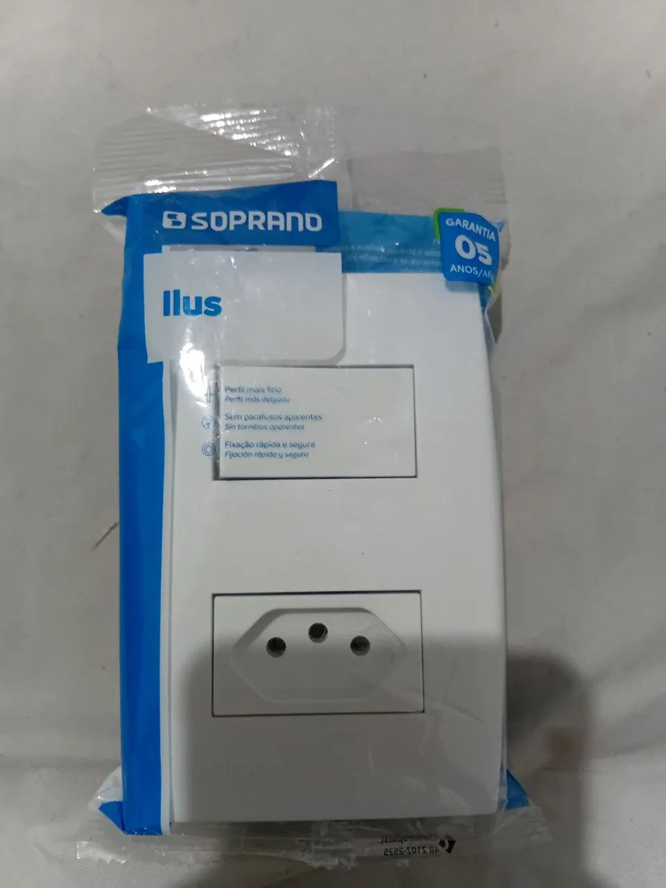 Switch with socket64522277008514120