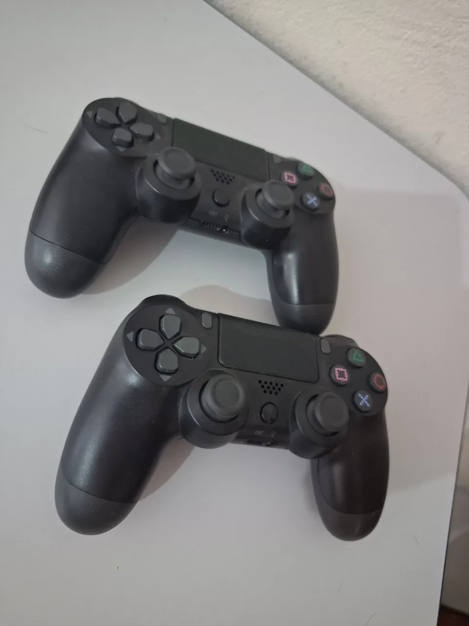 Dois Controles Doubleshock PS4,PC,SMART TV- Semi-novo