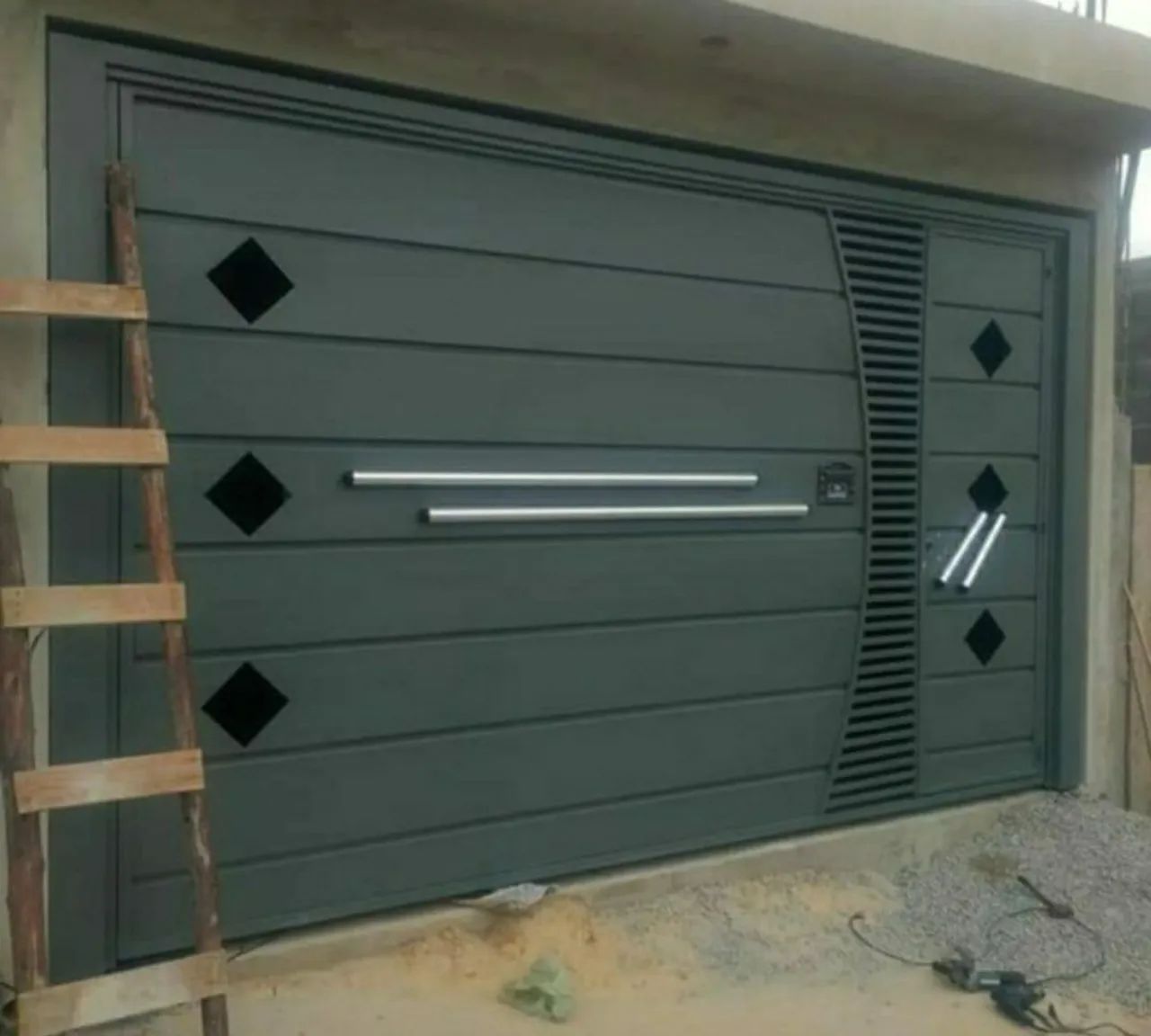 Portão de Aço Automático 4.80x2.50 Novo Basculante - Portas e Janelas ...