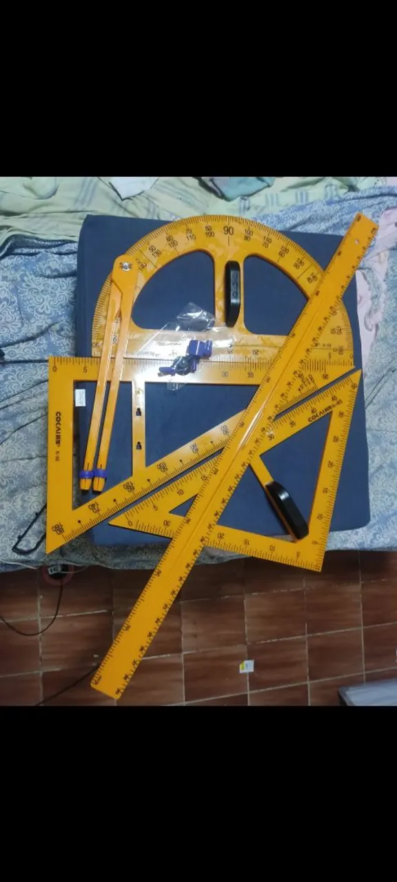 Kit geométrico, régua, esquadros e transferidor para geometria