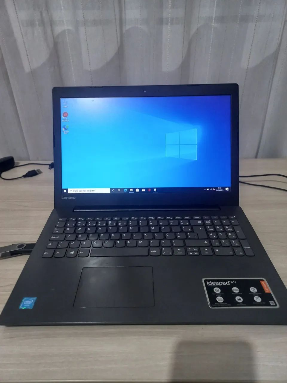 Notebook Lenovo Ideapad 320 celeron 4 Gb ssd  240 Gb tela 15,6 impecável 