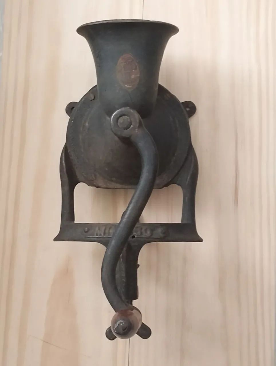 Moedor de Café Antigo de Ferro Fundido
