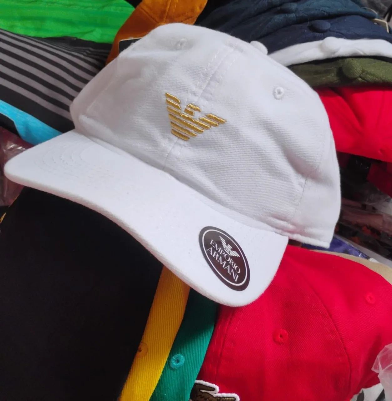 MELHOR PREÇO BONÉ APENAS 30 CADA - Foto 2