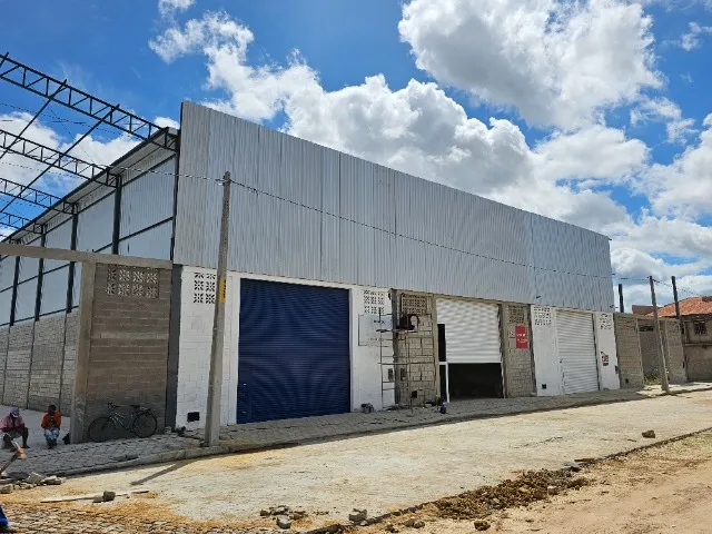 Galpão para a venda com 482m² na Rod. Salitre em Juazeiro