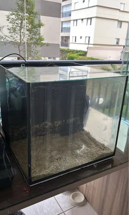 AQUÁRIO PARA ÁGUA SALGADA - 55L