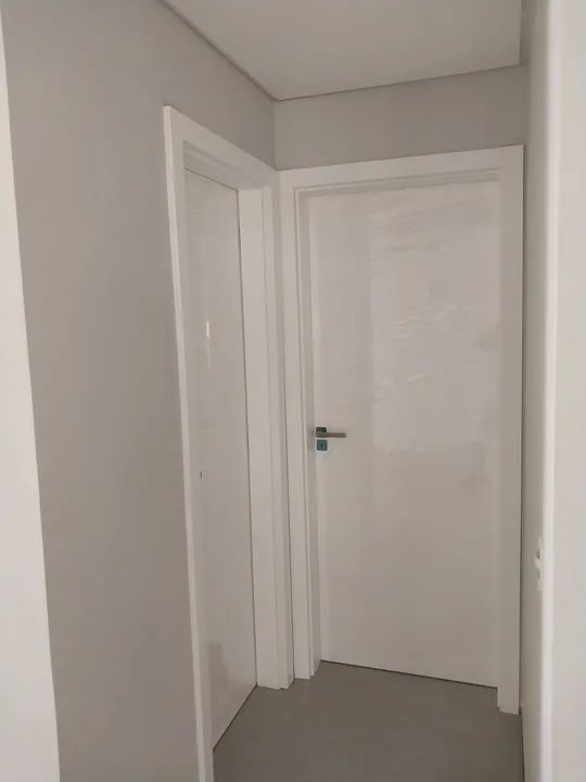 Instalação de portas,fechaduras digitais e convencionais, rodapé etc. - Foto 5