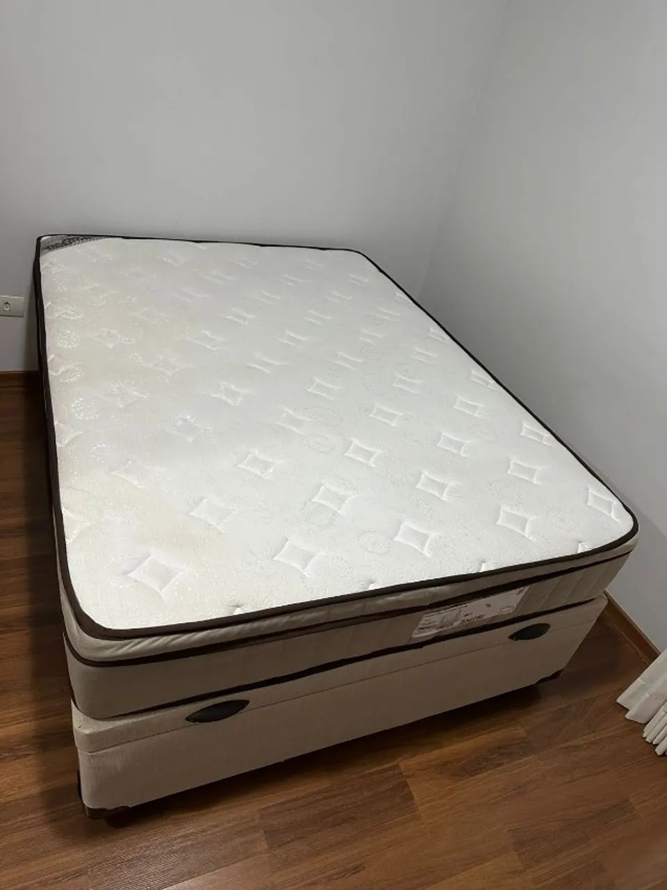 Cama de casal colchão + box c/ baú novo - Foto 4