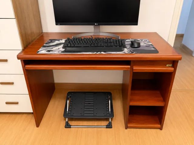 Mesa de Escritório em Madeira - Foto 2
