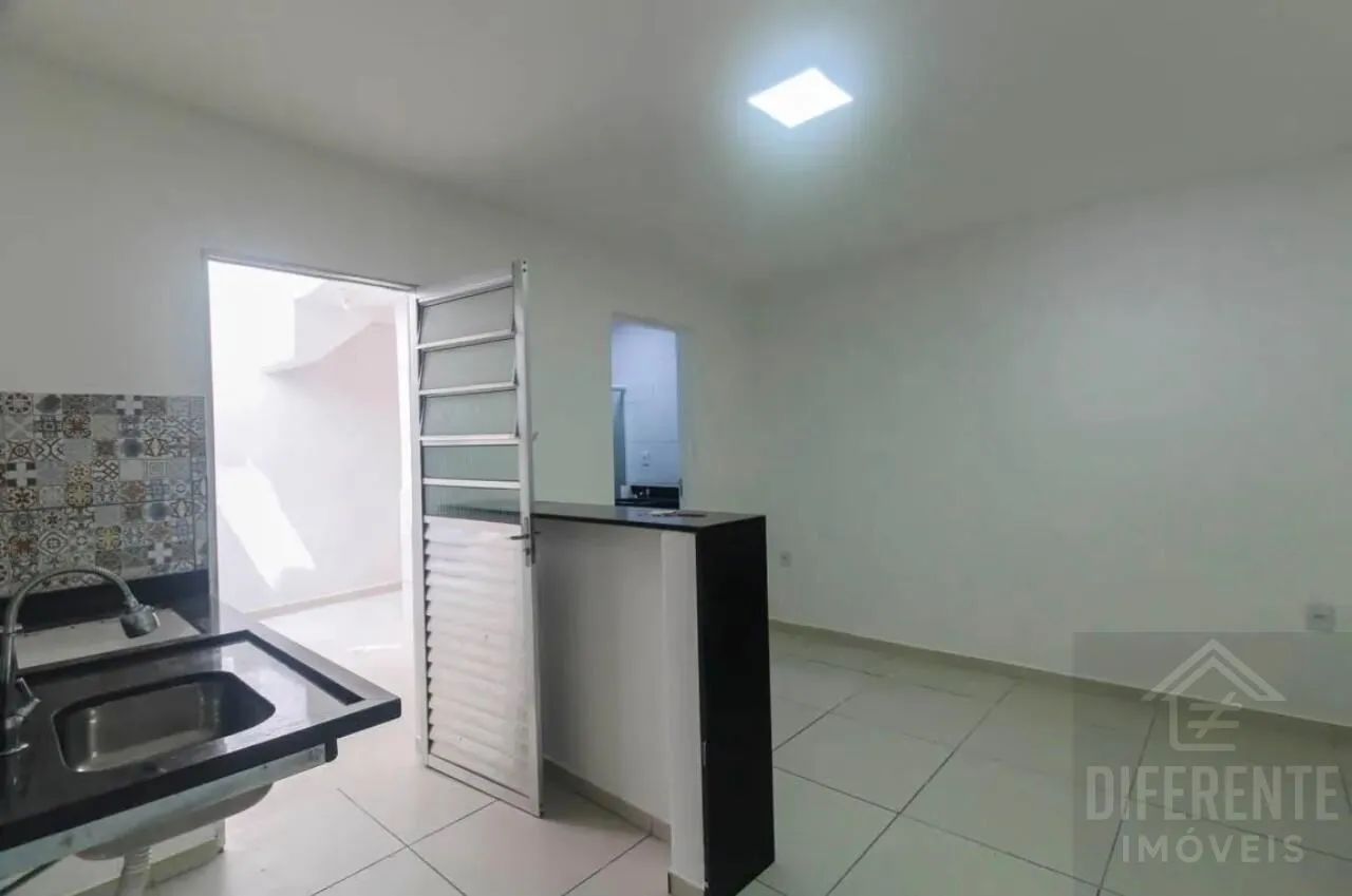 CASA TÉRREA 55M 1 QUARTO E 1 VAGA NA VILA GUARANI - Foto 2