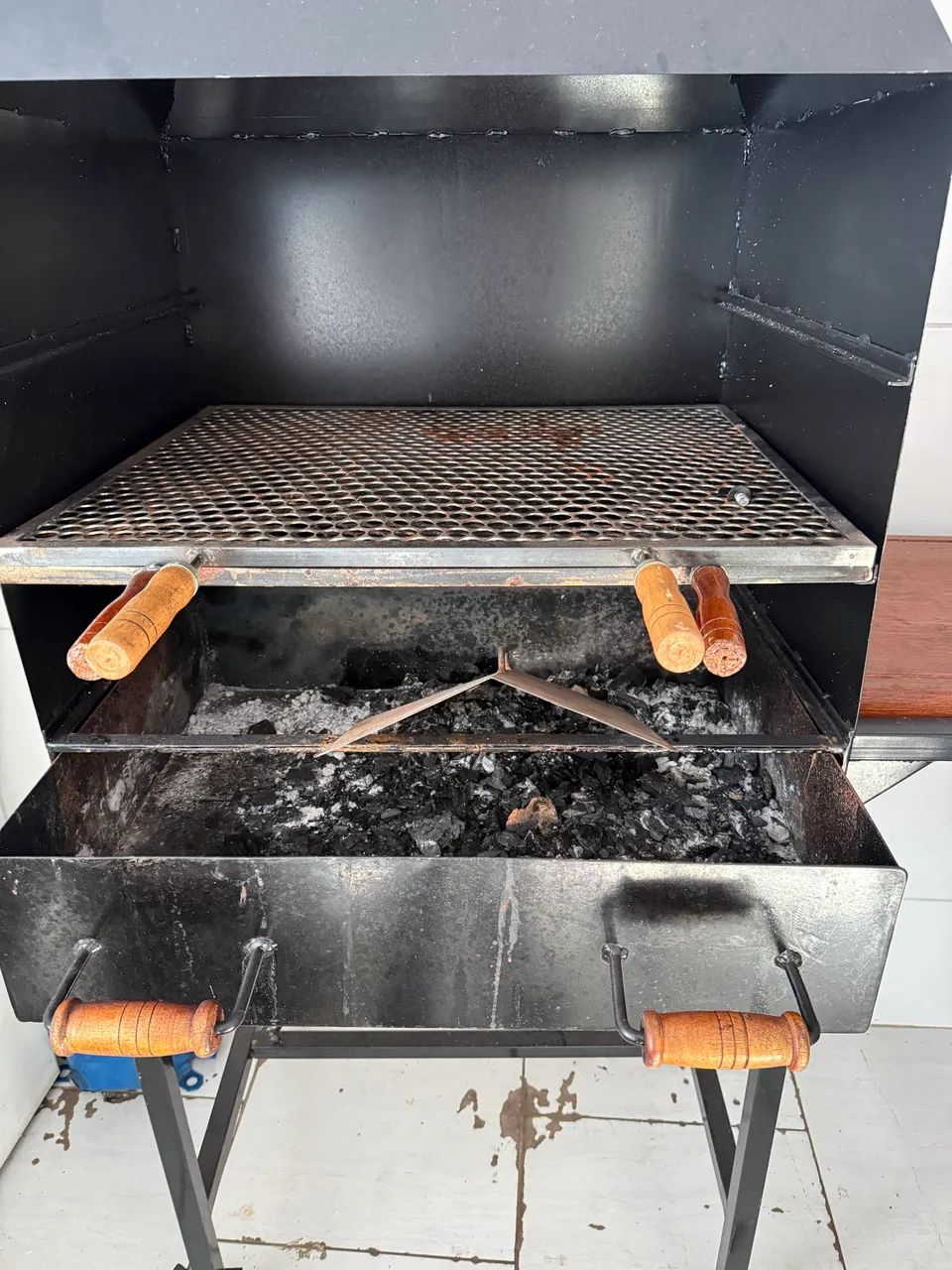 CHURRASQUEIRA - Foto 2