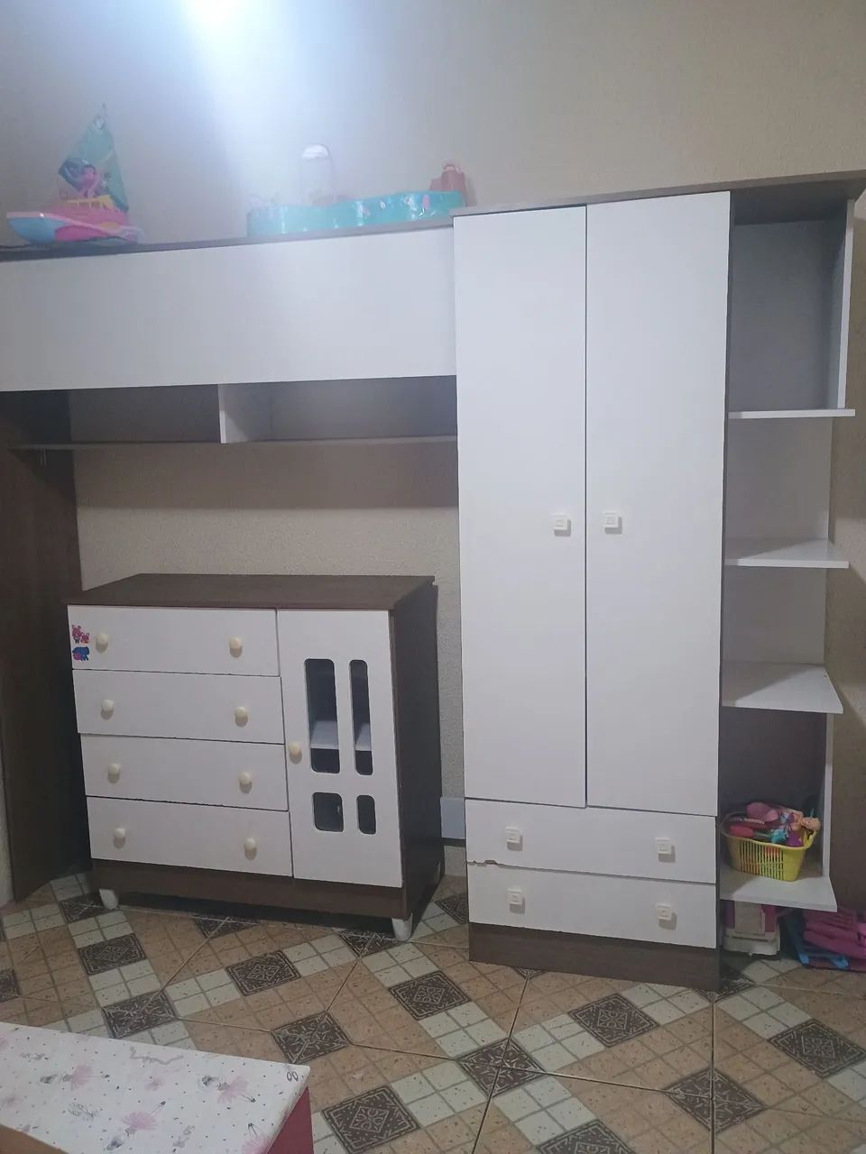 GUARDA ROUPA E CÔMODA INFANTIL 