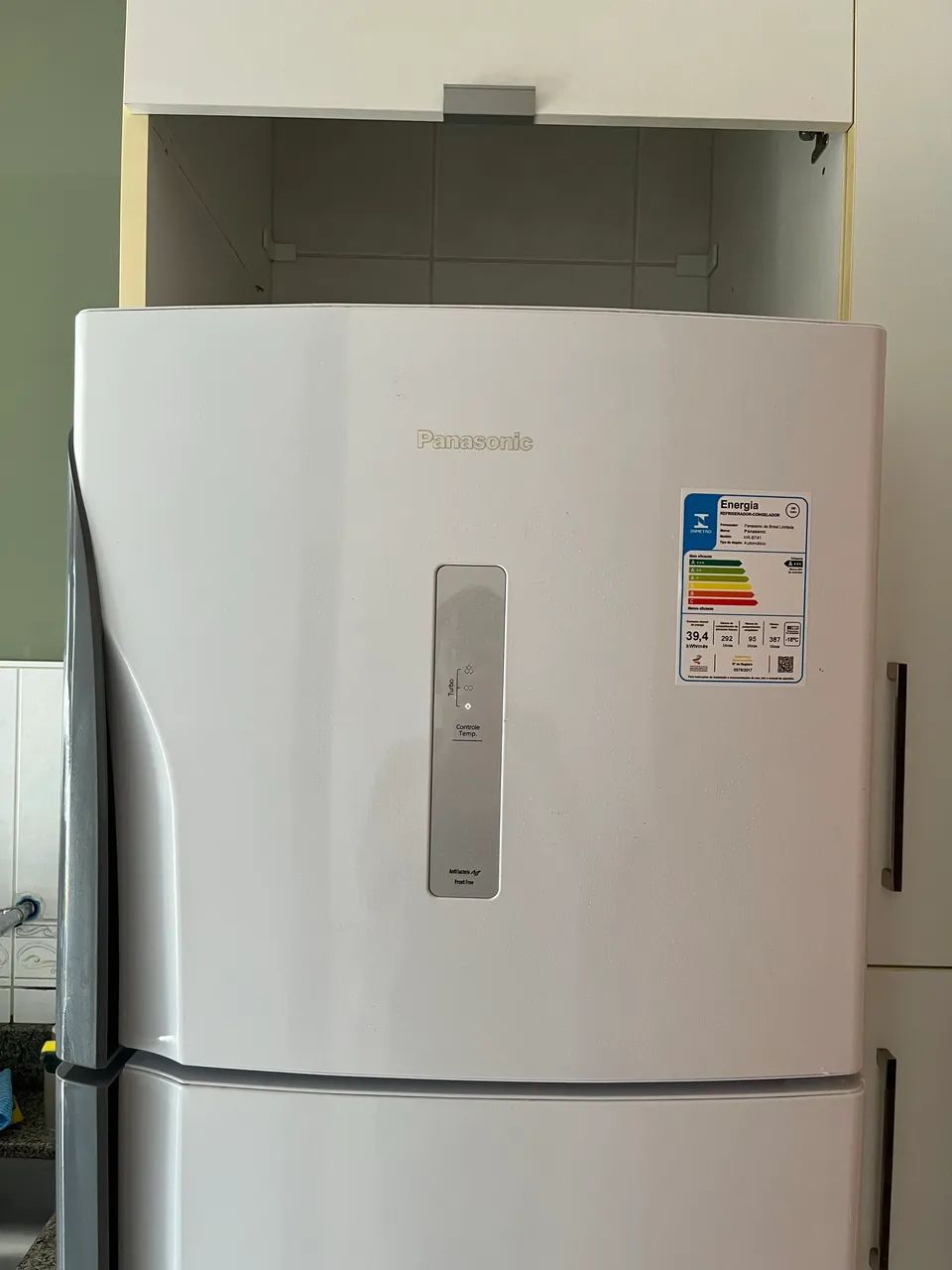 Geladeira panasonic 387 litros muito nova - Foto 4