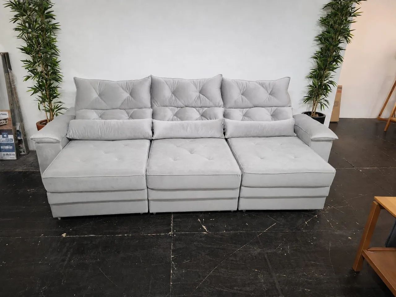 Sofá Retrátil reclinável Poliana prime 2.90m - Foto 2