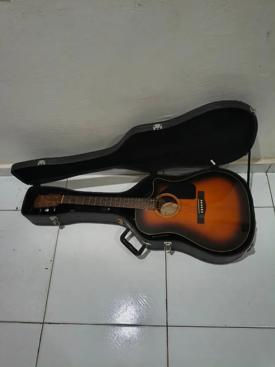 PRA LEVAR LOGO - Violão FENDER com hardcase