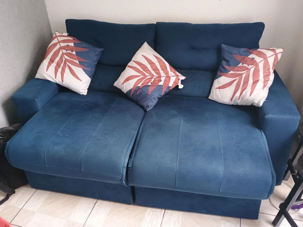 SOFÁ QUASE DE GRAÇA 