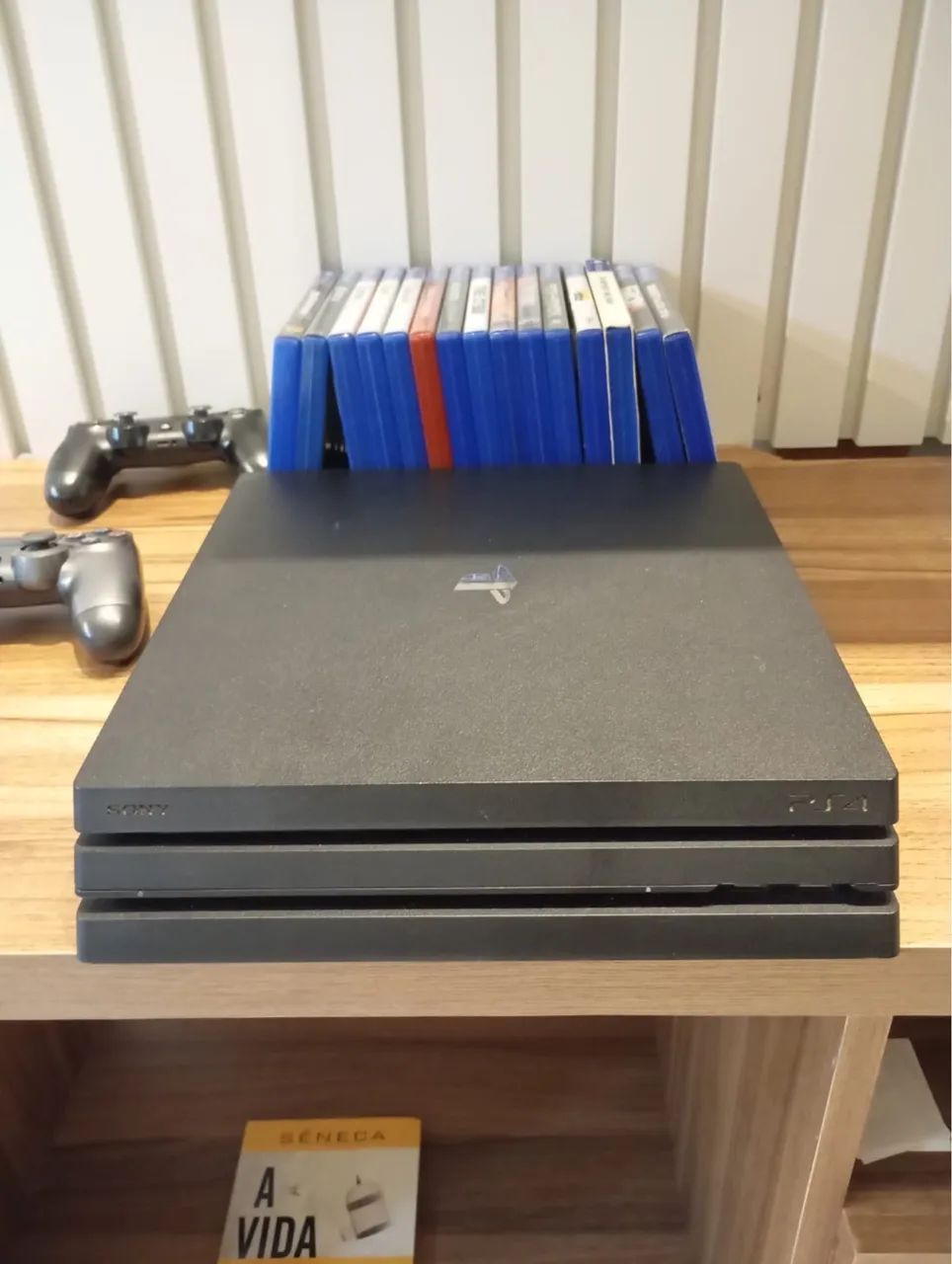 PS4 PRO 1TB - Foto 4