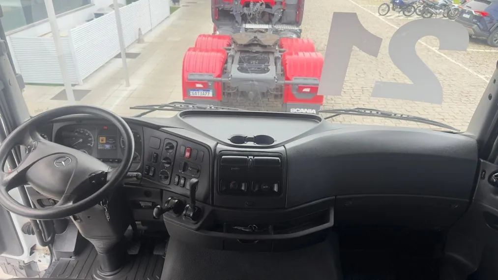 Mercedes-Benz Axor 2544 6x2. - Foto 9