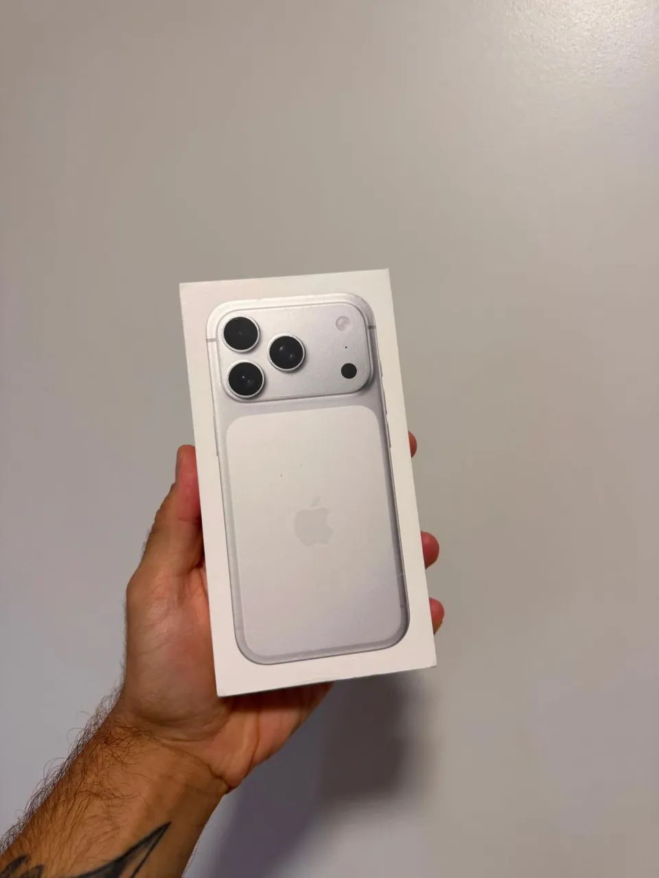 IPhone 17 Pro 256gb Prata Lacrado - Foto 2