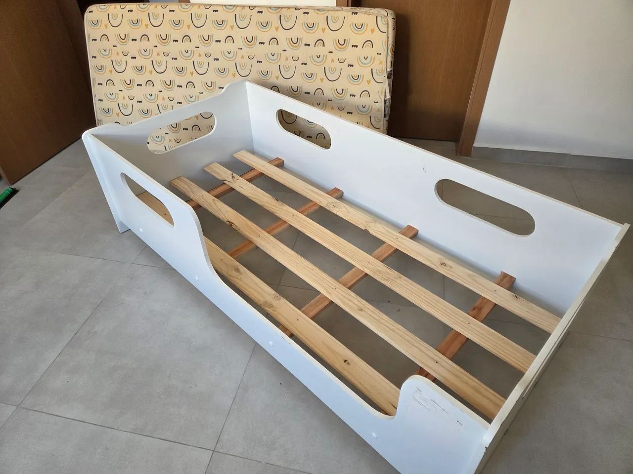 Cama infantil com colchão  - Foto 3