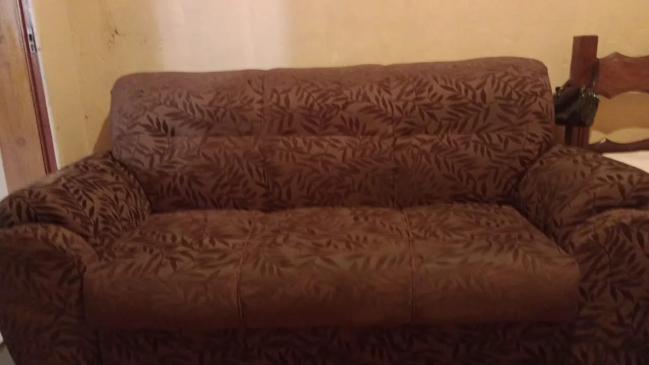 Sofa 2 e 3 lugresvem boa condições de uso  - Foto 5